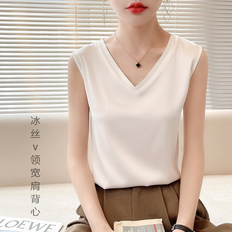 Cross-Border Wholesale Spring Wide-Shoulder Ice Silk Camisole Women's V-Neck Loose Top Plain Base Camisole