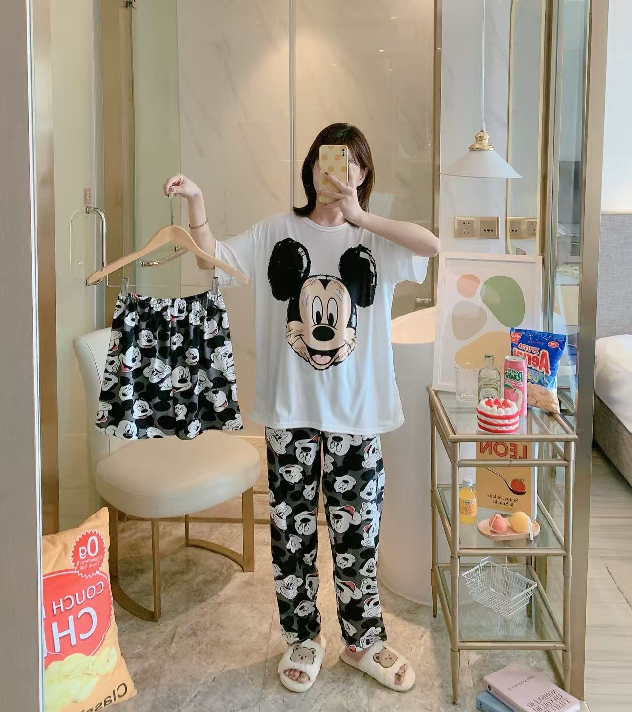 Pijamas de verano transfronterizos pijamas de leche de seda de tres piezas set de dibujos animados comercio exterior ropa para el hogar pantalones de mangas cortas lindos