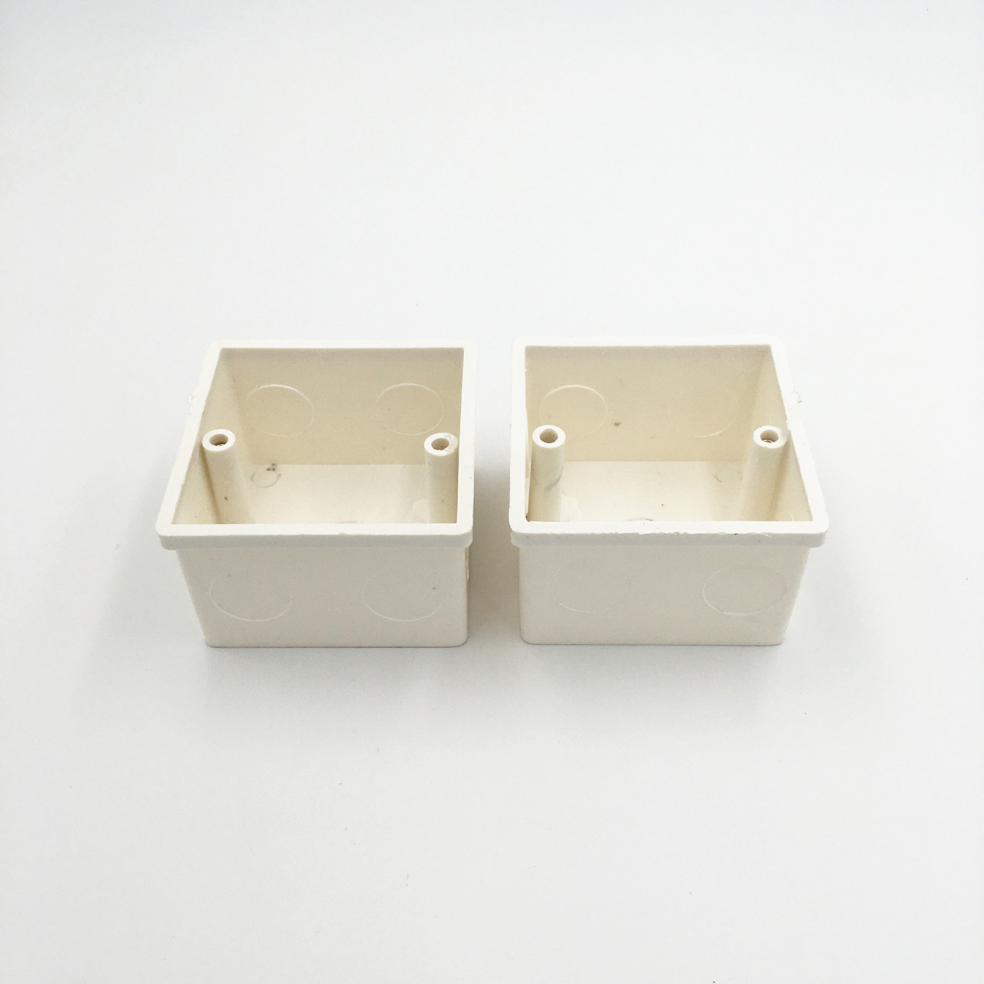 PVC带柱冲孔接线盒 立柱暗装阻燃新料开关拼装底盒50 60