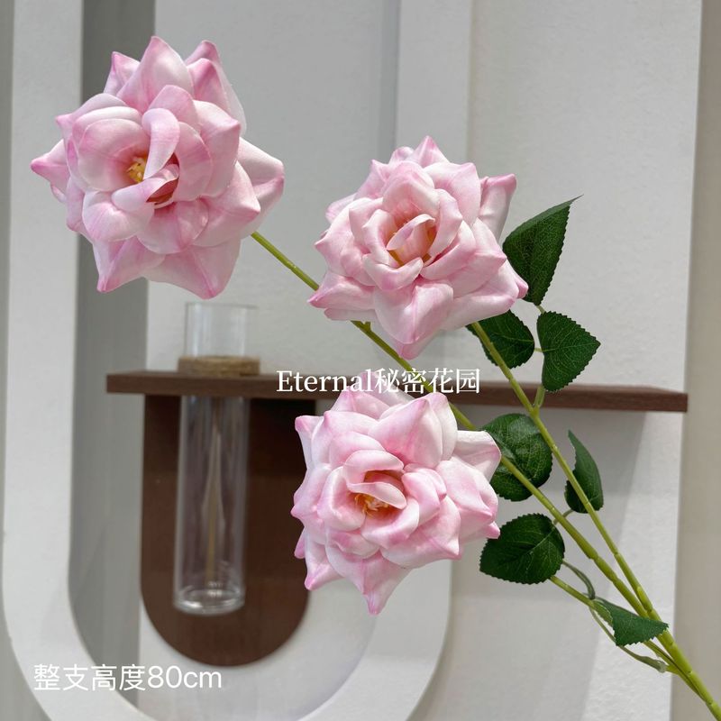 シミュレーション3d月季結婚祝い結婚式場の花の列は道を導いて底の生け花を打ってホテルの瓶の花を飾って壁を置きます。|undefined