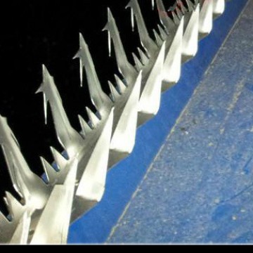 重庆管道防爬刺 防盗钉 管防爬刺 小区阳台围墙防攀爬刺钉 防爬钉