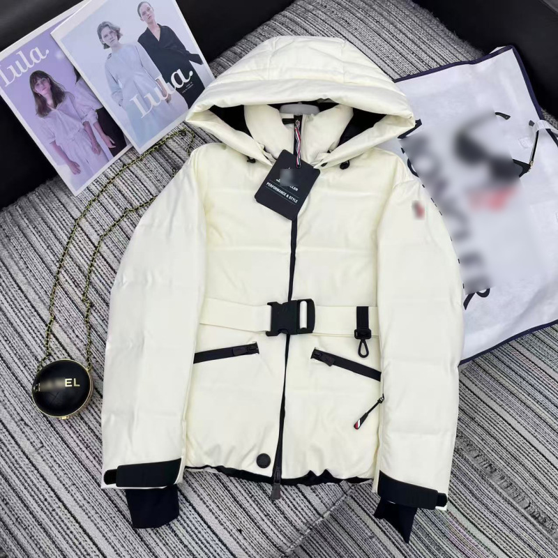 2025年秋冬Mon*新款90白鹅绒滑雪服外套系带收腰连帽蒙口羽绒服女|undefined