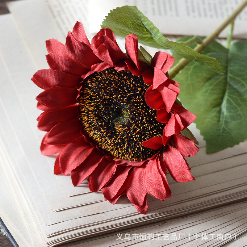 빨간색