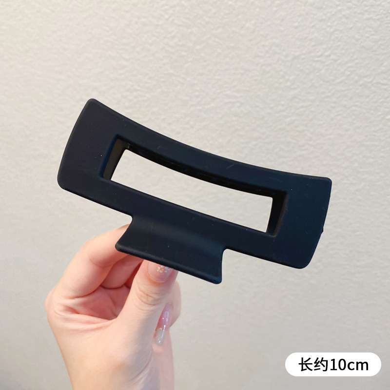 Otoño y invierno simple café de leche tiburón clip de cabello más agarrar clip de alta sensación detrás de la cabeza cabello adorno de cabello coreano agarrar cabello universal