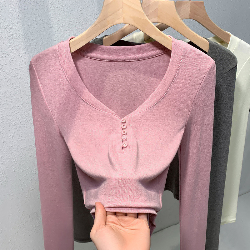 Camiseta de manga larga con cuello redondo rosa para mujer 2024 nuevo estilo delgado y delgado, camisa de fondo súper hermosa, top con botones de diseño image 7