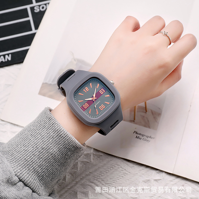 New Square Watch Female Ins College Style Square Silicone Male And Female Couple Models Korean Version Of The Trend Quartz Watch