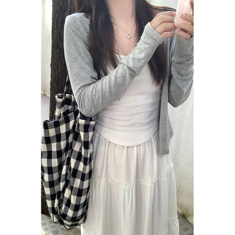 Gentle Style Gray Outer Cover-Up for Women, Summer 2026 Thin Sun-Protective Shawl Jacket, Ice Silk Air-Conditioning Shirt, Short Top