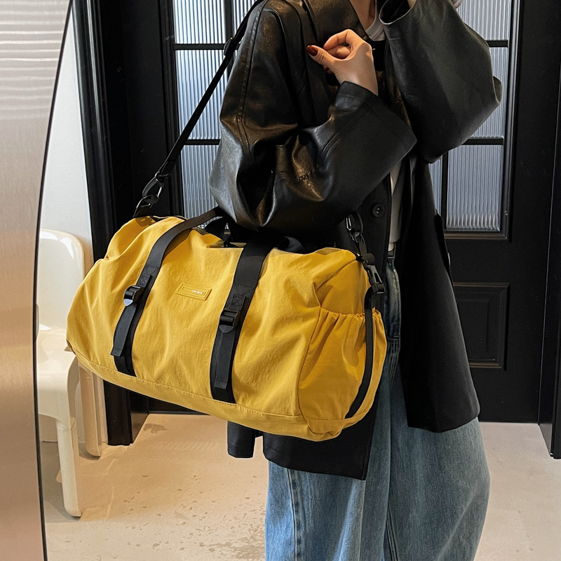 Casual travel bag