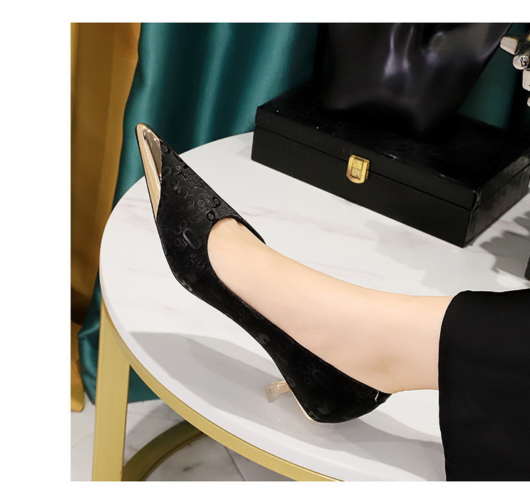 Women's High Heels Pointed Toe Satin Shoes With Metal Detail_voghion.com