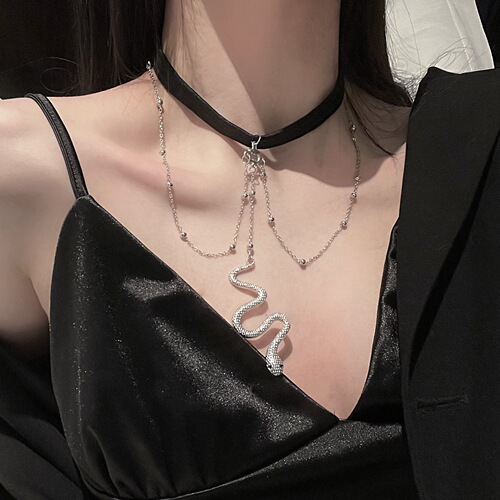 Cross-border Western and European fashion sexy snake-shaped thigh chain, export hot-selling close-fitting high-elastic multi-layer pendant for women manufacturers