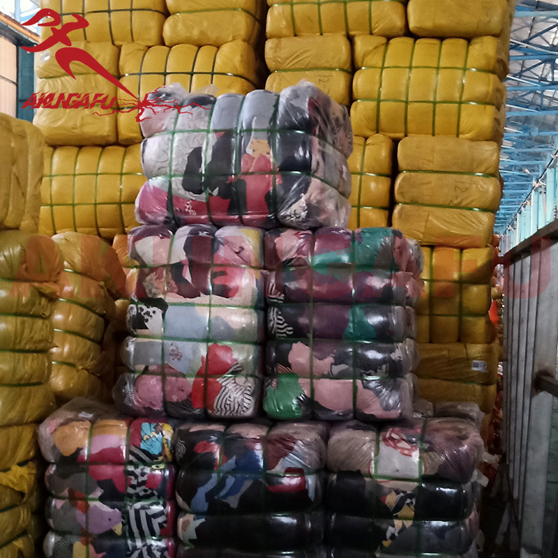 Second-Hand Clothing Woolen Coat Long Women's Old Clothes Export Woolen Coat Used Clothing Second-Hand Clothing Woolen Coat Long Women's Old Clothes Export Woolen Coat Used Clothing