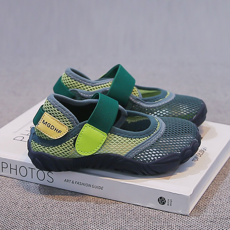 Zapatos de playa de moda para niñas versátiles 2026 verano nuevos zapatos de retroceso antideslizantes para niños sandalias al aire libre para niños zapatos individuales image 11
