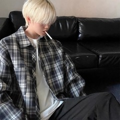 アフロのハンサムな長袖の格子のシャツの男性の春秋2025新型のゆったりしたファッションのカジュアルな襟のシャツのコート