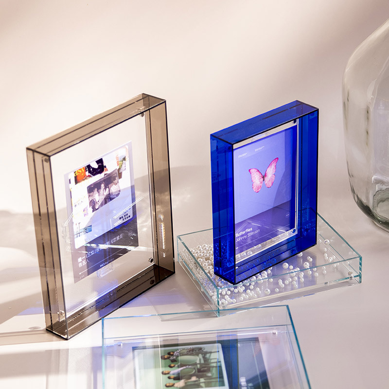 Colorful acrylic magnetic photo frame table can be diy wall frame transparent Klein Blue 7 inch photo frame wholesale Colorful acrylic magnetic photo frame table can be diy wall frame transparent Klein Blue 7 inch photo frame wholesale
