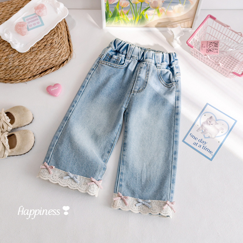 Girls' Jeans 2026 Spring New Style Lace Trim Bow Wide-Leg Pants Baby Korean Style Versatile Long Pants Girls' Jeans 2026 Spring New Style Lace Trim Bow Wide-Leg Pants Baby Korean Style Versatile Long Pants