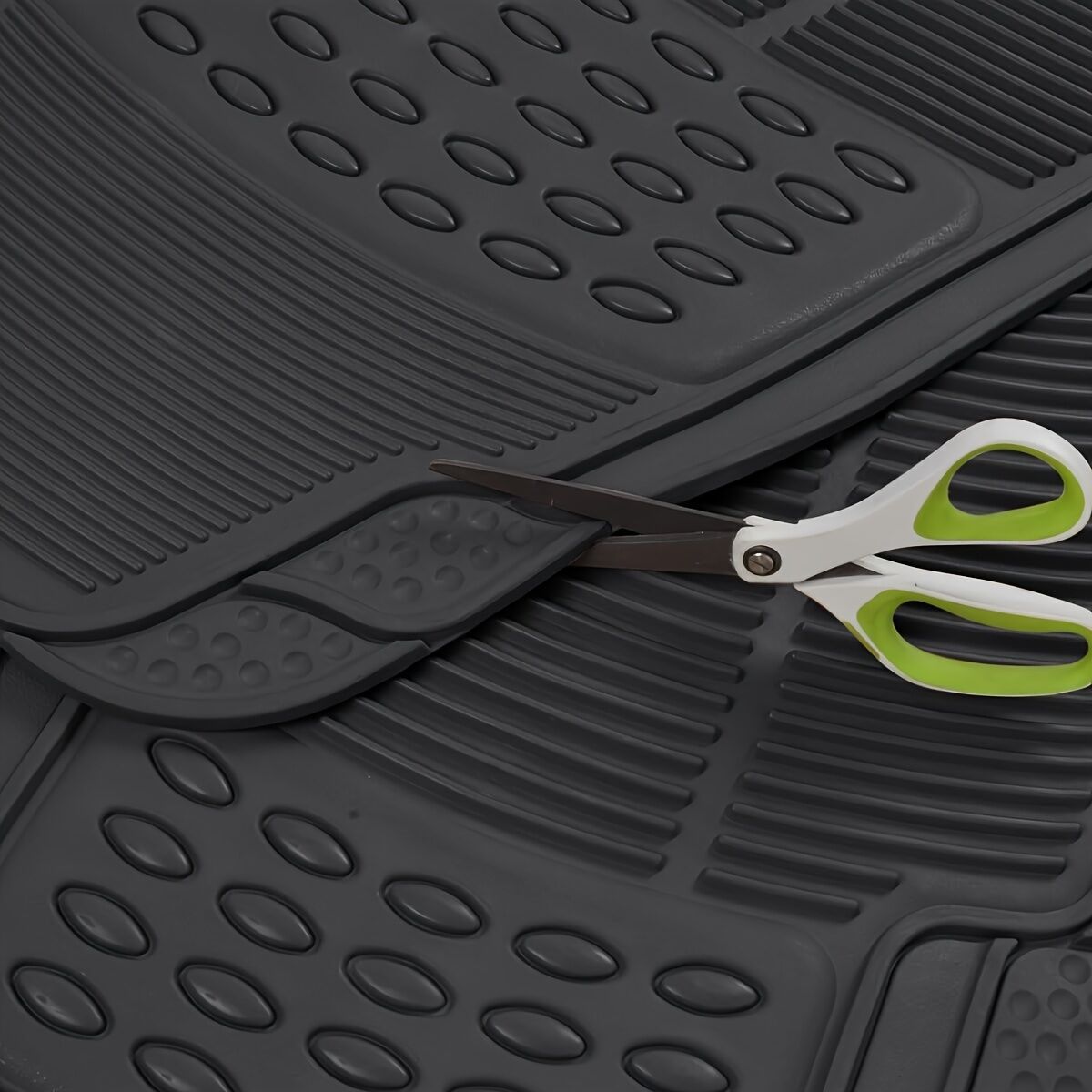 Directly from the manufacturer, PVC anti-slip and dirt-resistant car floor mats suitable for all seasons, universal fit, easy to clean