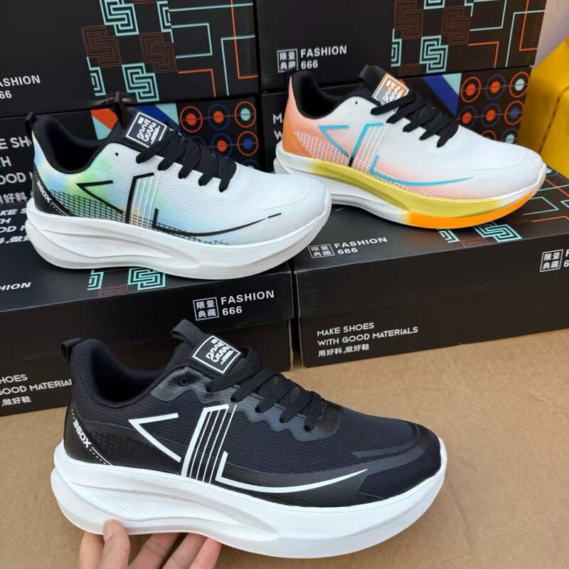 Wholesale men's shoes, men's sports sneakers, lightweight mesh running shoes, breathable, non-slip, soft-soled, trendy men's shoes for all seasons Wholesale men's shoes, men's sports sneakers, lightweight mesh running shoes, breathable, non-slip, soft-soled, trendy men's shoes for all seasons
