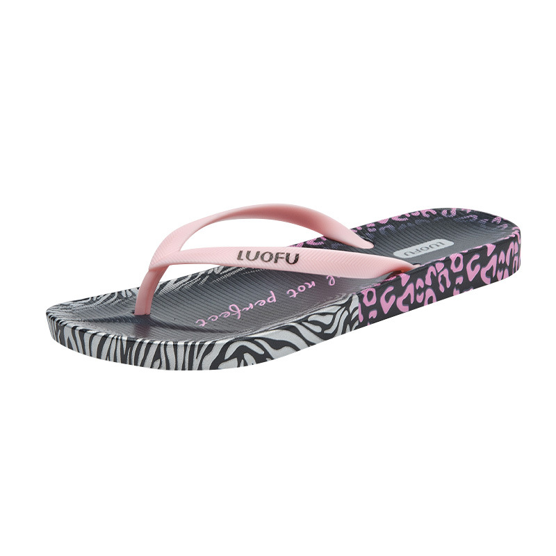 Las nuevas zapatillas antideslizantes de Luo Fu, las mujeres usan los zapatos de la madre de viaje junto al mar de Sanya, la playa es cómoda y suave, chanclas