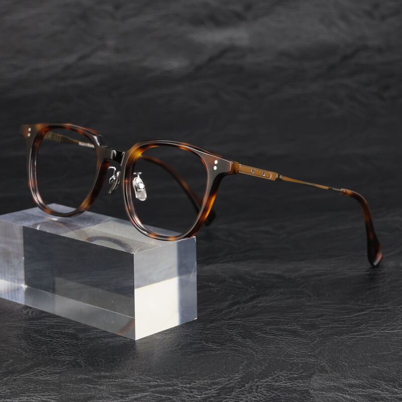 Danyang Japanese Light Luxury Tortoiseshell Acetate Eyeglass Frame for Men, Square and Round Frame, Pure Titanium, Retro, Suitable for Prescription Lenses 8150