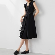 【摩登时代】黑色v领连衣裙女夏季高级感气质小黑裙