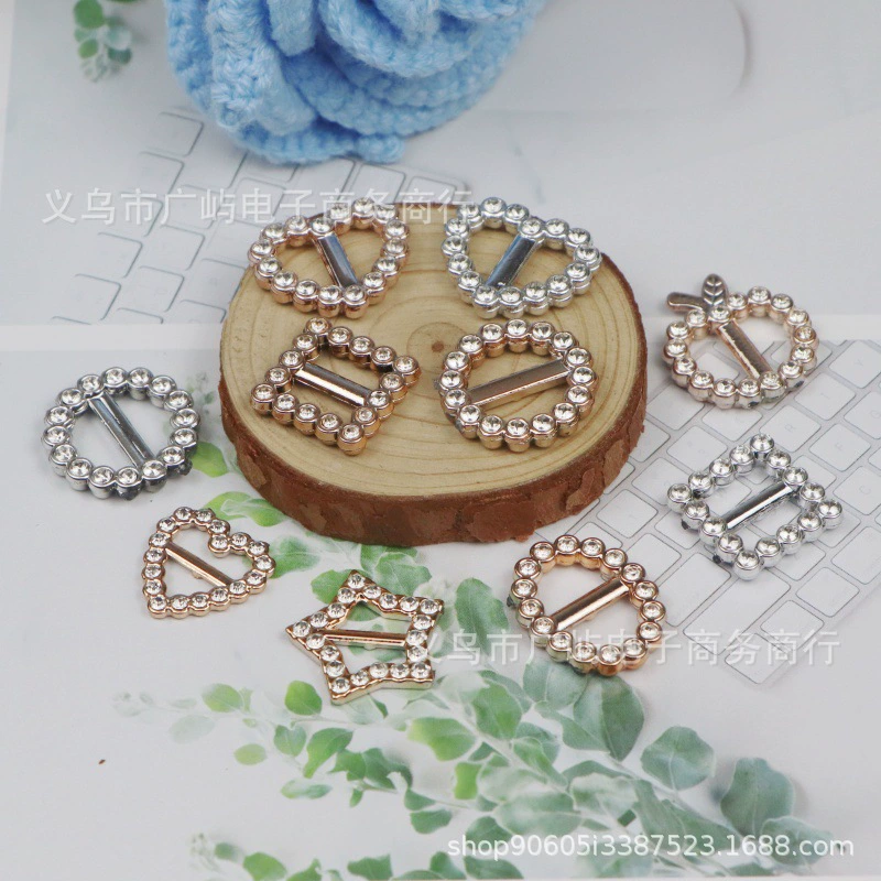 Повседневные аксессуары из смолы, инкрустированные бриллиантами, материалы для ювелирных изделий, материалы для головных уборов, аксессуары для волос ручной работы, цветы для обуви, пряжки для обуви, пряжки для ремней