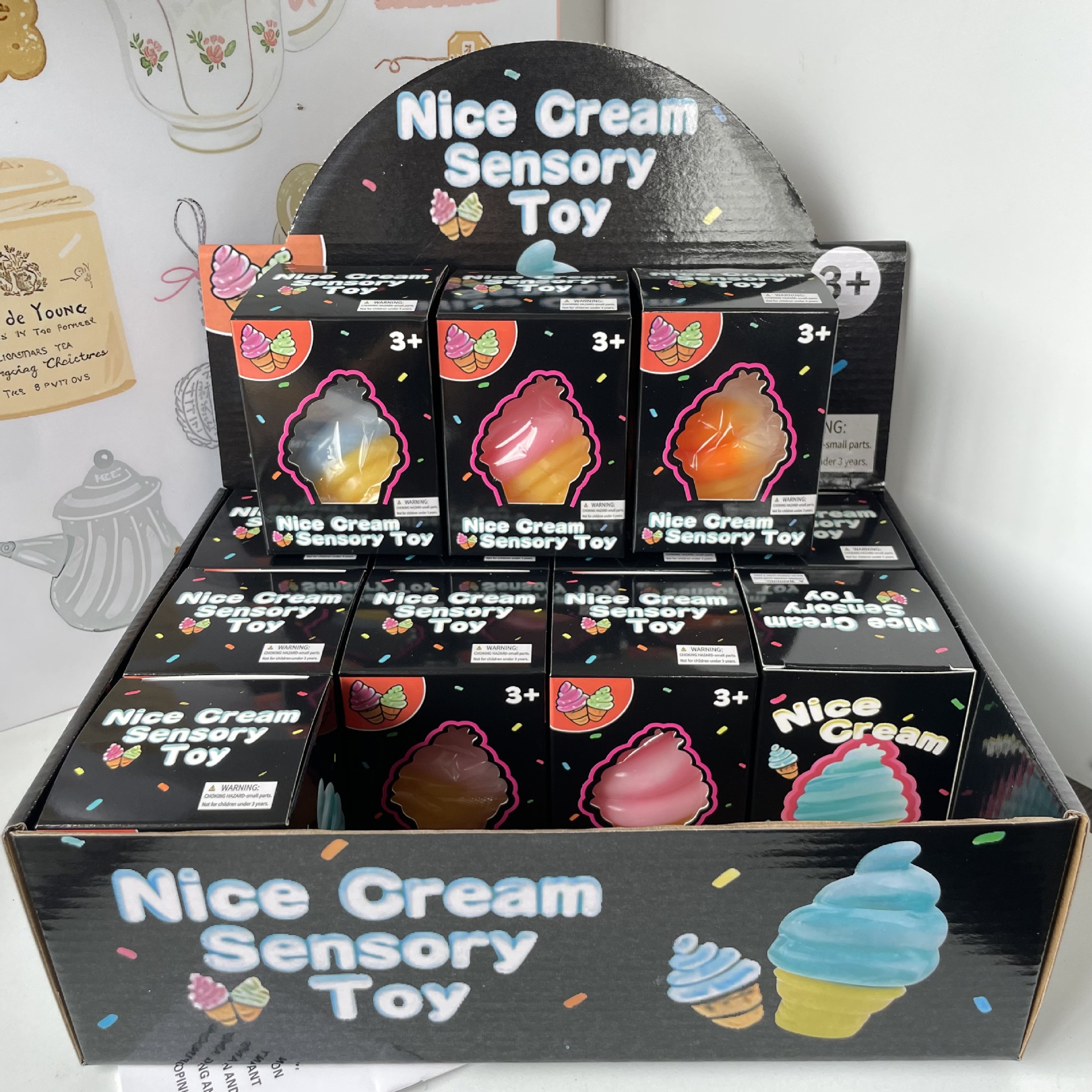 Ice cream [three colors mixed] boxed