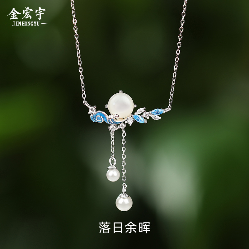 Genuine necklace from pearl