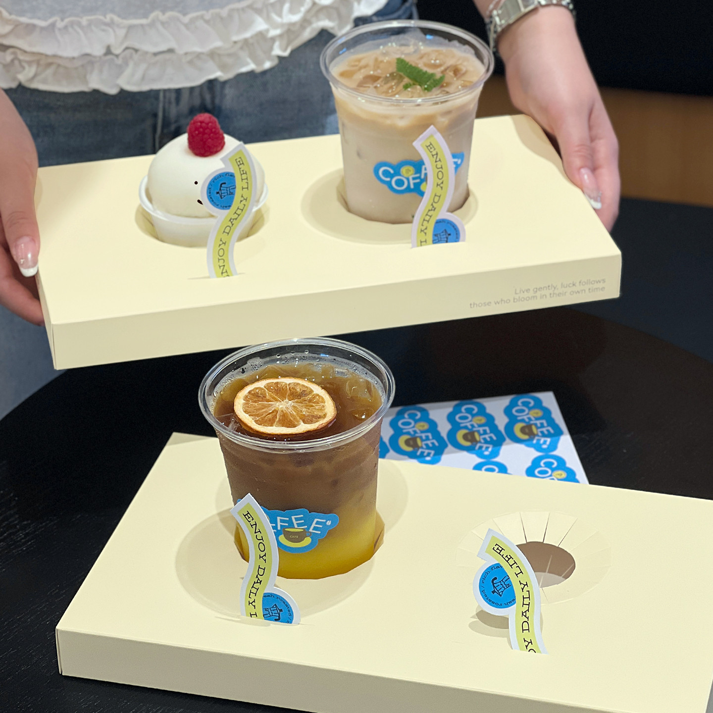 咖啡杯托印logo奶茶外带双杯托商用网红一次性饮品冰淇淋纸托盘