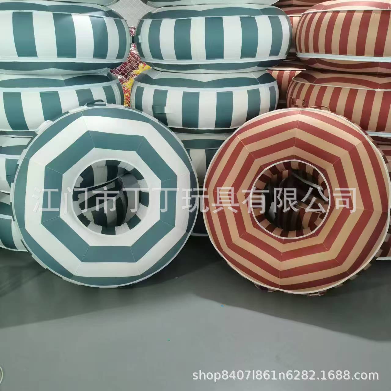 Fábrica directa de cubierta de tela inflable cama flotante de PVC flotante anillo de natación redondo maneja impermeable anillo adulto