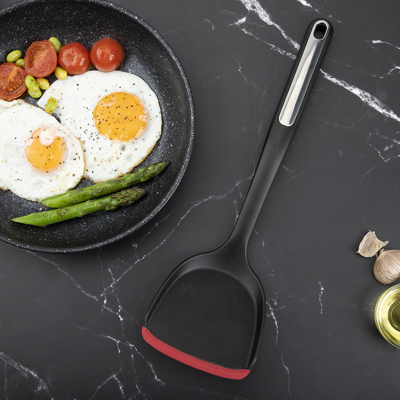 Zhonghua Shovel Scene