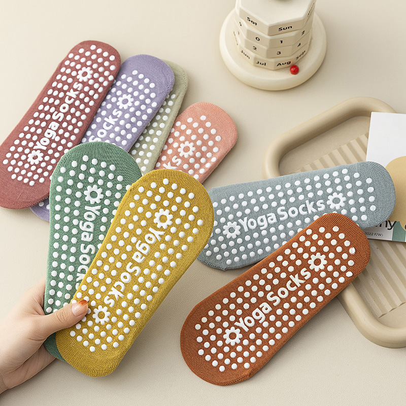 Cross-Border Non-Slip Yoga Socks for Women in Autumn and Winter Pilates Socks Wholesale Floor Socks Glue Sports Yoga Socks