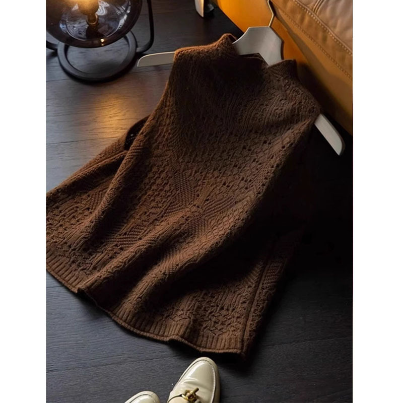 Discounted Casual Knit Cardigan Top in Coffee Color with Hollow-Out Design, Women's Sweater for Autumn and Winter 2024, Simple and Versatile