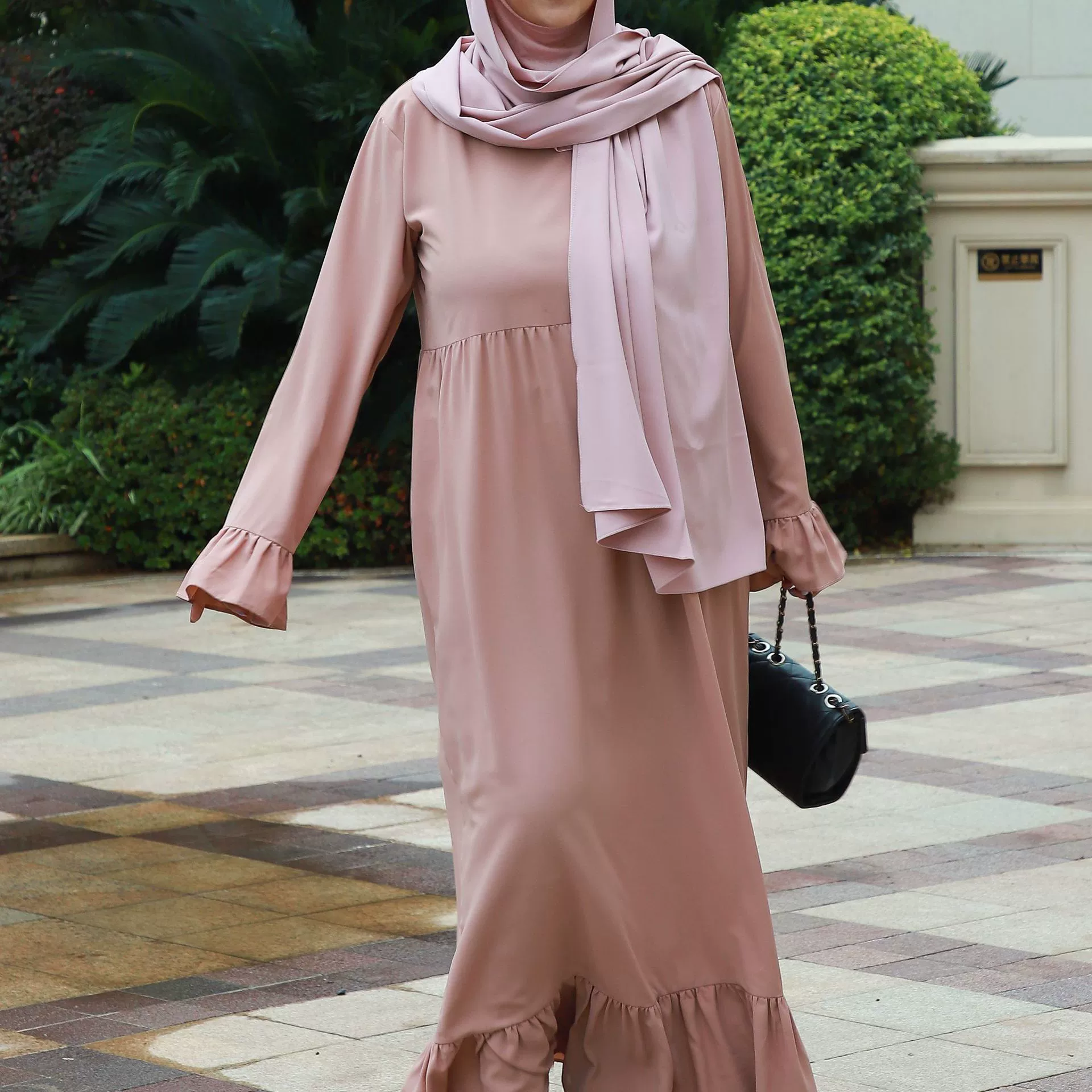 Набор платья осенью 2024 Pure Color Cross - border Clothing 2 предмета ABAYA хиджаб большого размера
