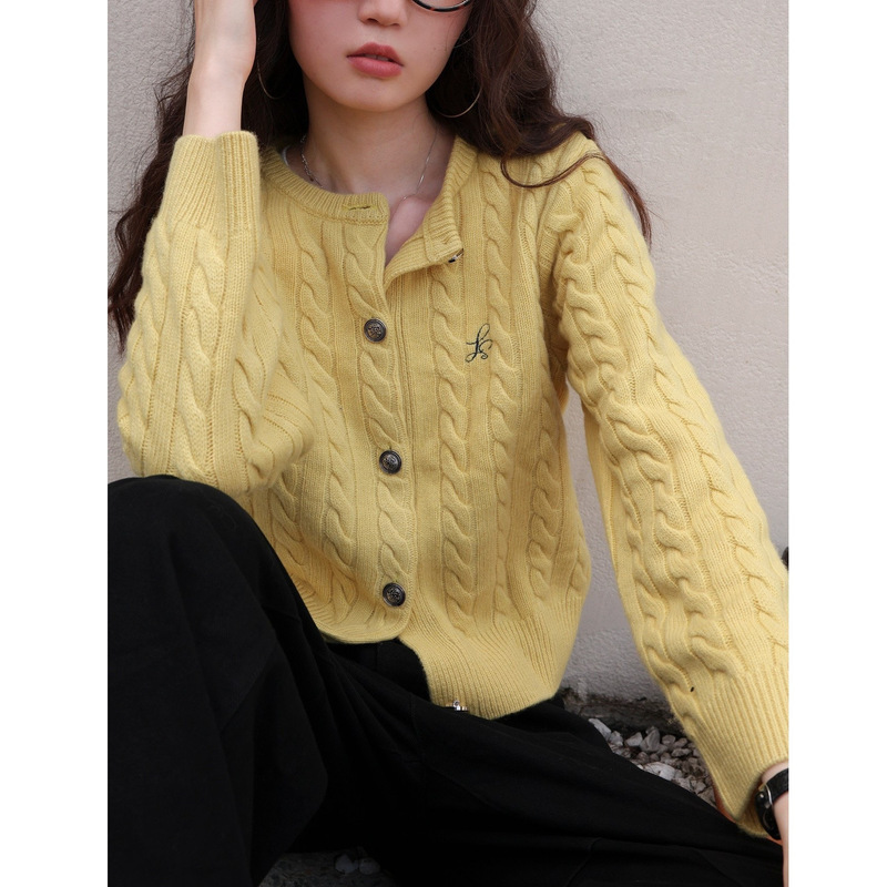 Su Bo Classic Model Australian Merino Wool Cable Knit Cardigan for Petite Sizes, Suitable for Autumn and Winter Commuting and Outdoor Wear Su Bo Classic Model Australian Merino Wool Cable Knit Cardigan for Petite Sizes, Suitable for Autumn and Winter Commuting and Outdoor Wear