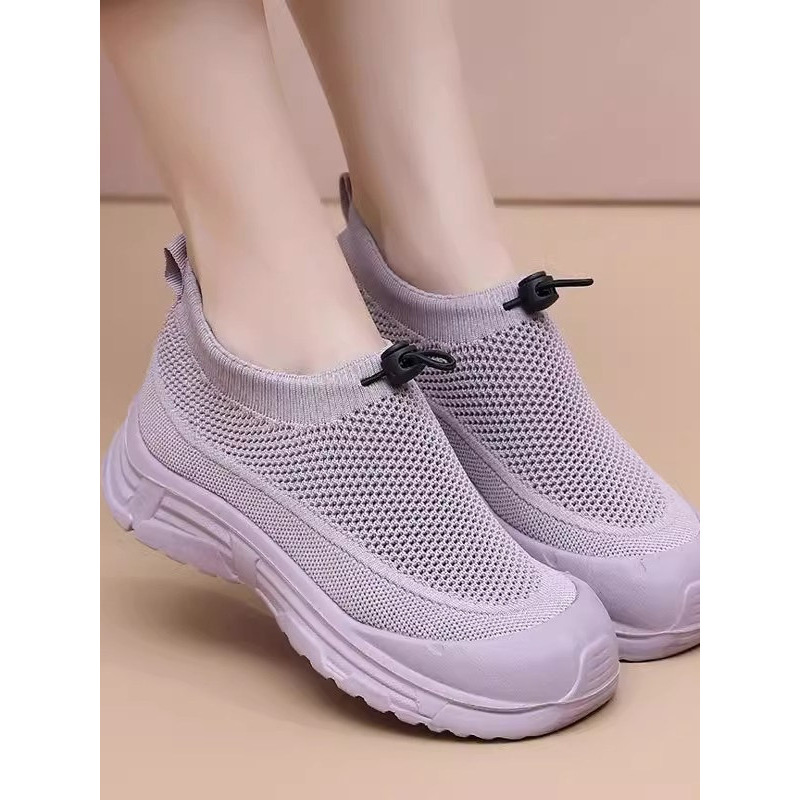 Summer breathable non-slip “mom shoes”