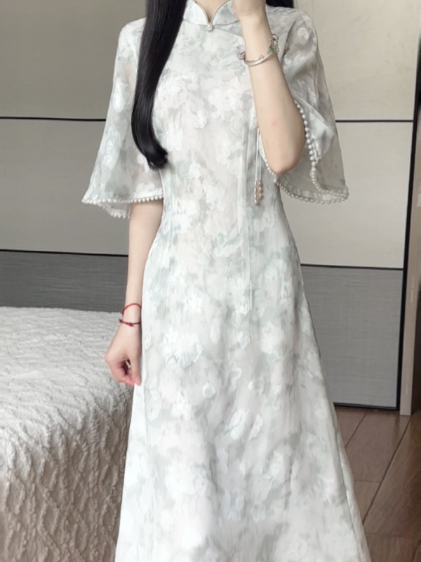 New Summer Style with Large Sleeves, Fresh and Elegant Temperament, Improved Cheongsam, Daily Young Dress New Summer Style with Large Sleeves, Fresh and Elegant Temperament, Improved Cheongsam, Daily Young Dress