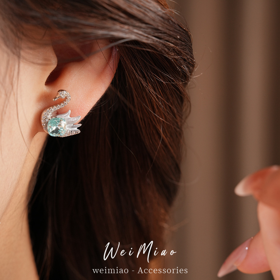 Aguja de plata Zircon pequeño cigne pernos de moda temperamento simple diario aretes versátiles ligeros de lujo alta sensación de auriculares al por mayor image 5