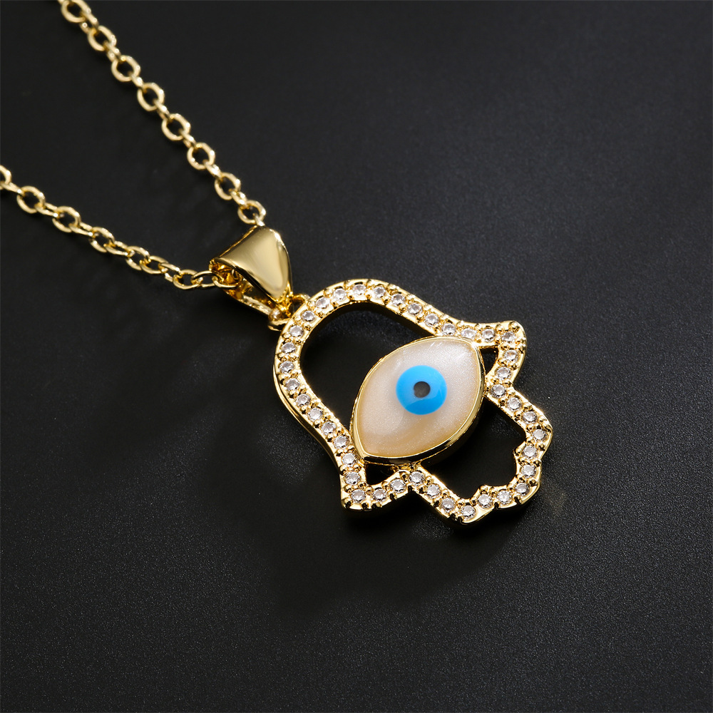 Fashion Copper 18k Gold Drip Oil Zircon Fatima's Hand Devil's Eye Collarbone Chain display picture 3