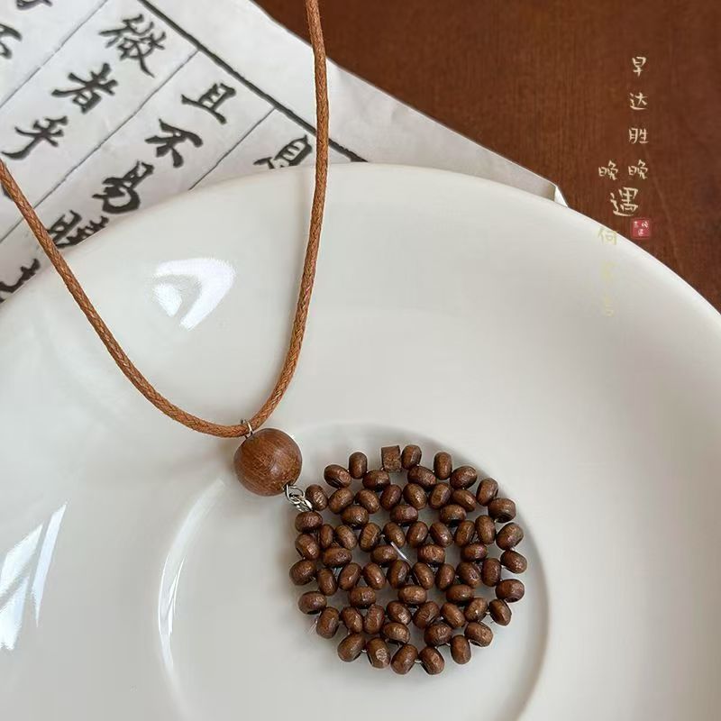 다크 브라운 라운드 목걸이