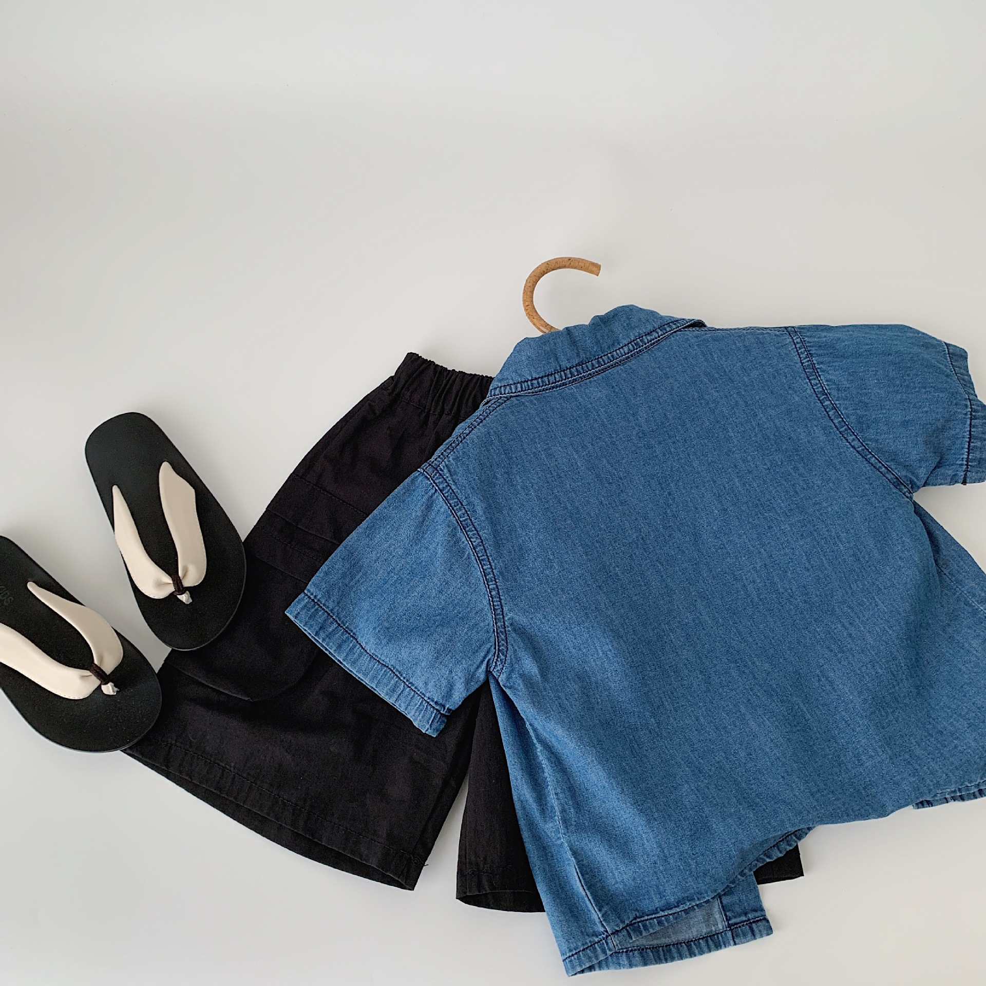 [Precio diario especial de 25.99 yuanes] Camisas de vaqueros infantiles de Mai Bao, camisas de manga corta para bebés coreanos de verano