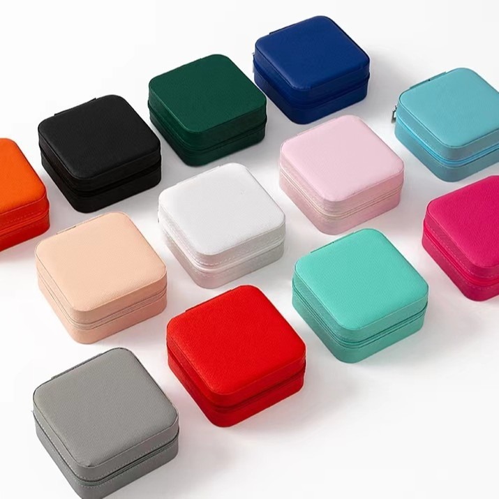 Nuevo estilo caja de joyería cuadrada caja de anillo mini pulsera portátil collar pendiente caja de almacenamiento caja de joyería exquisita al por mayor