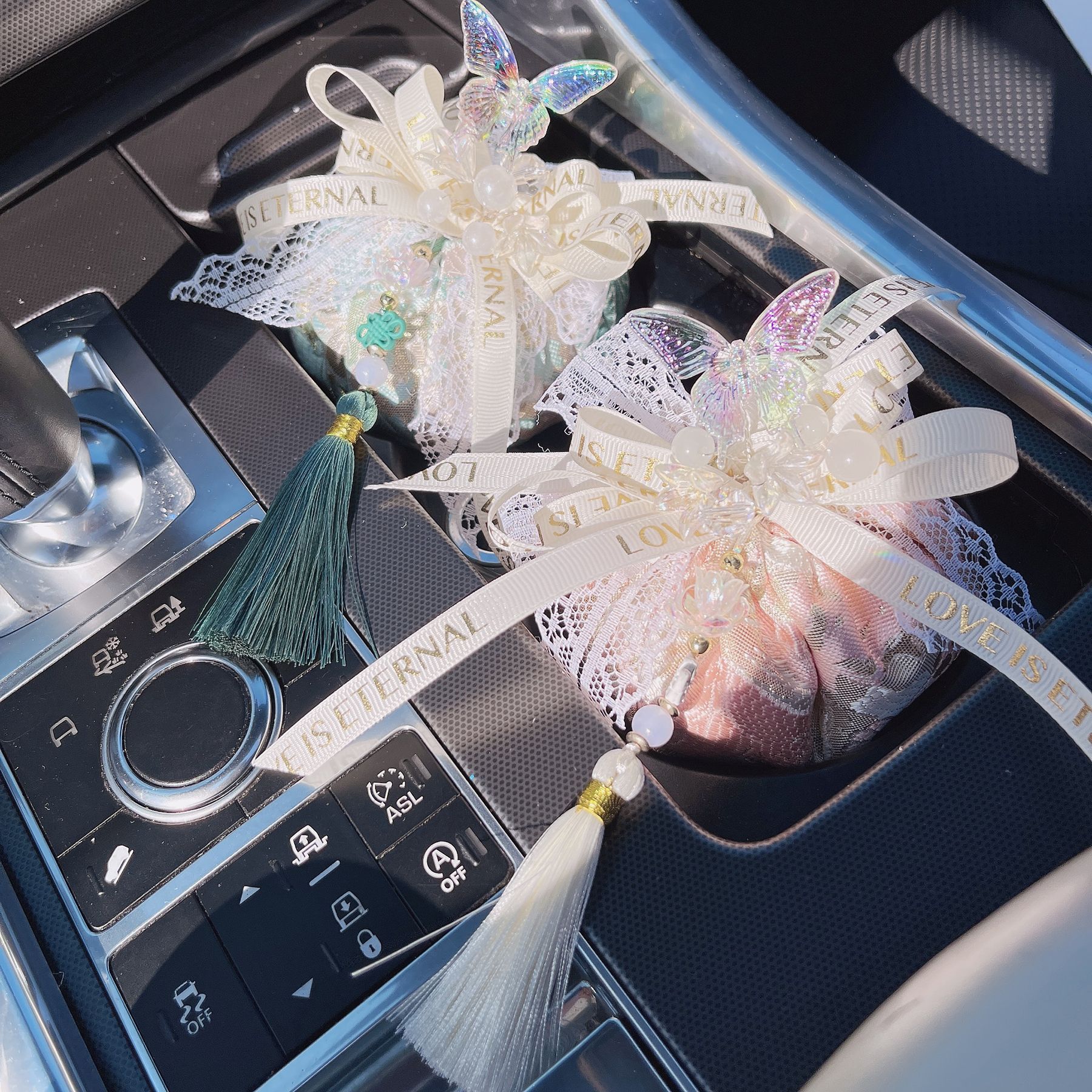 Guofeng Car Bamboo Charcoal Aromatherapy Bag Internet Red Butterfly Tassel Car Ornaments New Smell Removal Car Interior Decoration Supplies