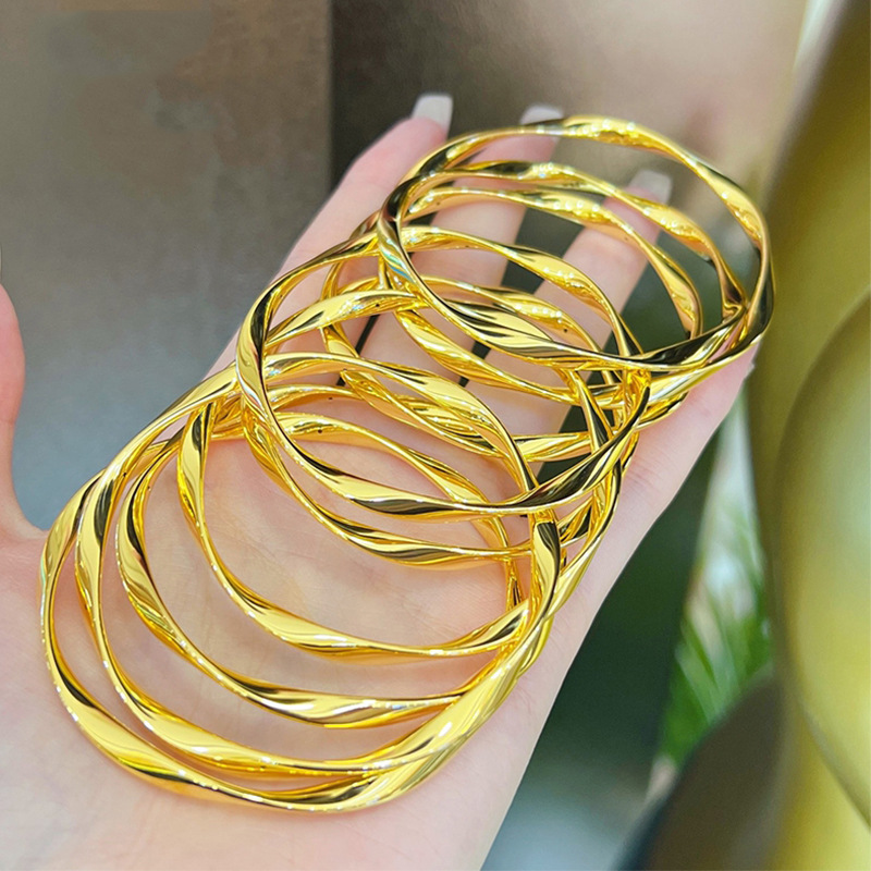 Simple Style Irregular Titanium Steel Bangle In Bulk display picture 2