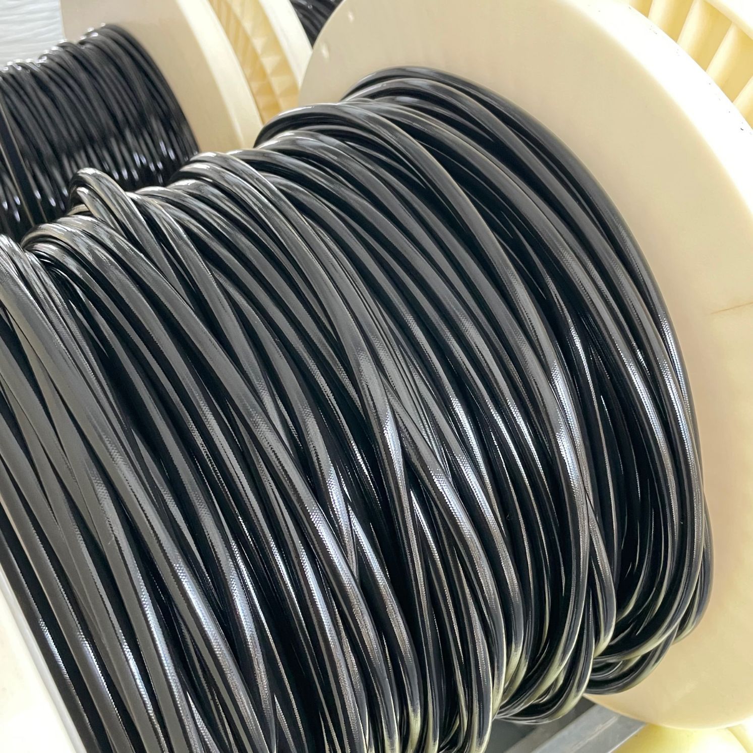 黑色4KV耐磨阻燃耐高温硅树脂玻璃纤维保护管变压器护套管