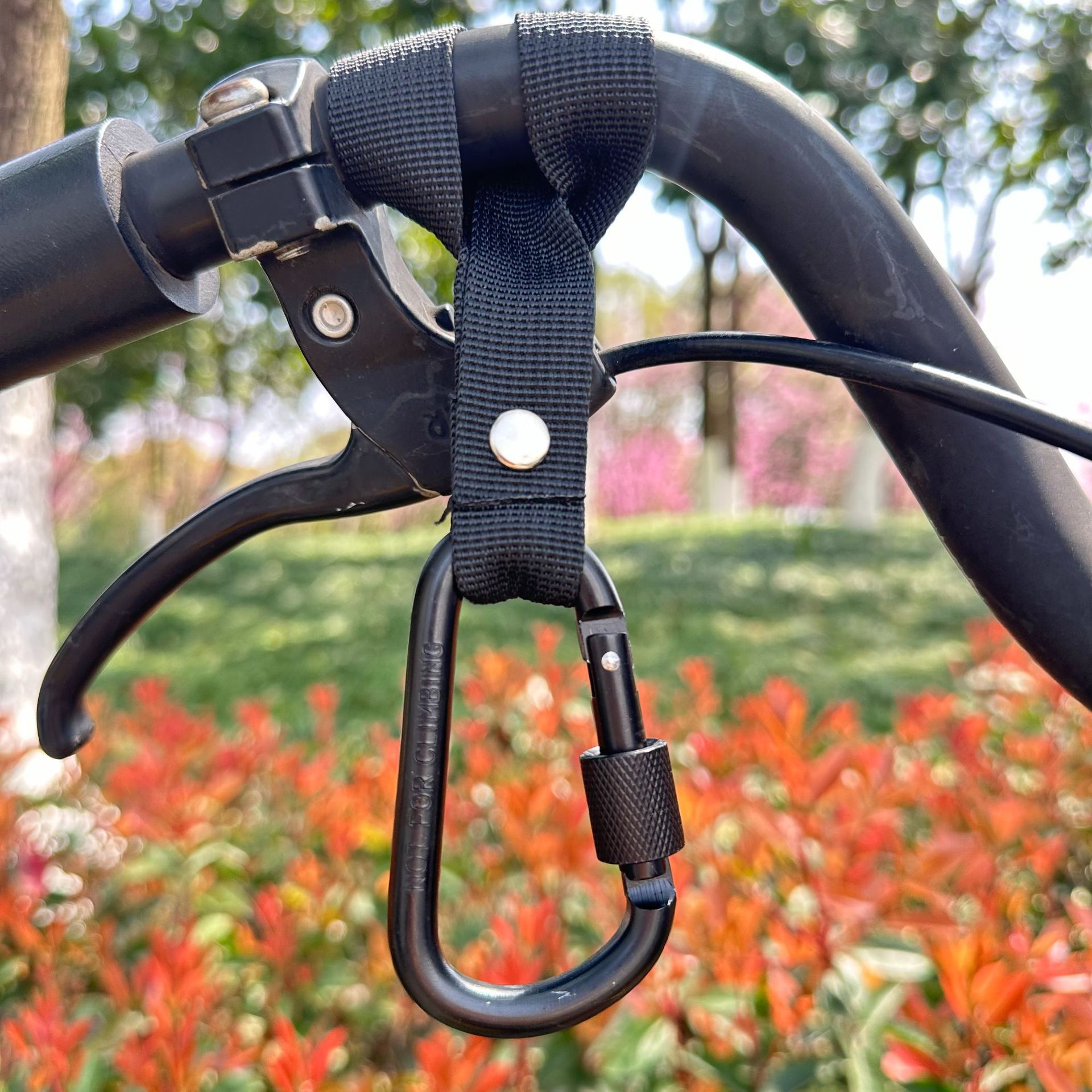 Gancho de coche de batería eléctrica sin perforación bicicleta scooter casco multifuncional fábrica de gancho delantero universal