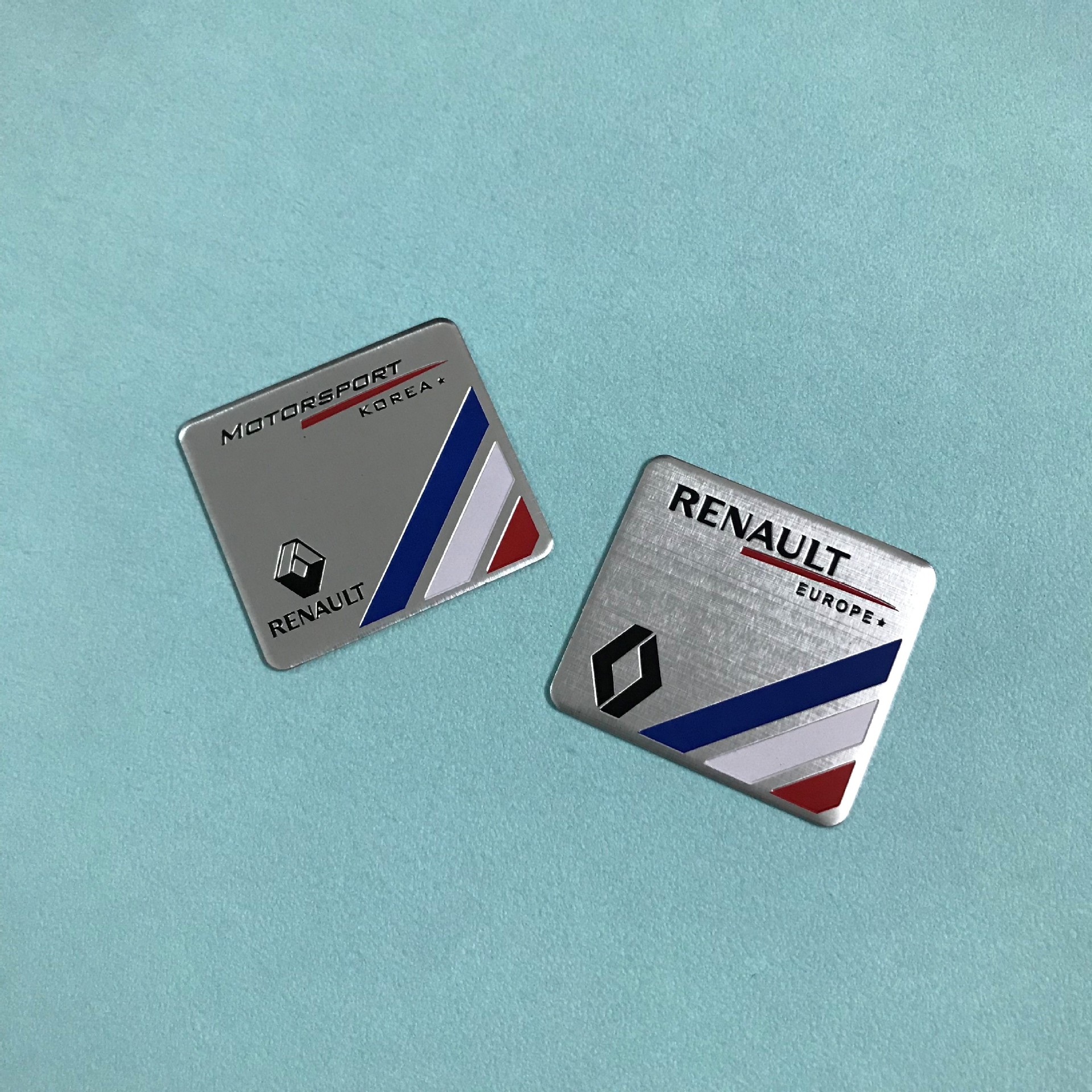 (2개) 르노 RENAULT 금속 자동차 스티커 자동차 수정 명판 라벨링 스크래치 커버 장식 알루미늄 스티커에 적합합니다.