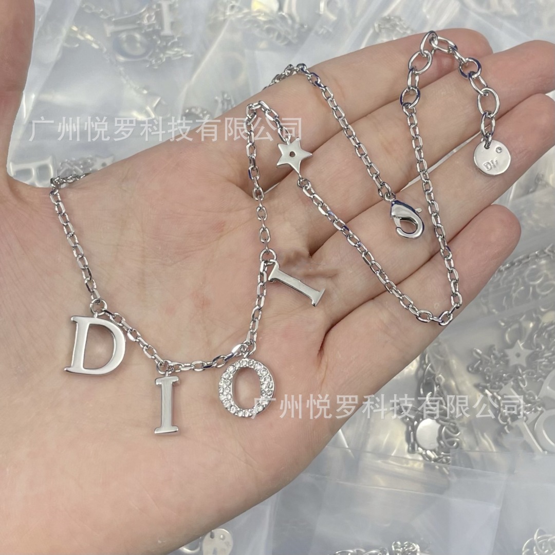 Platinum necklace