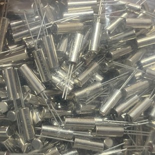 Cylindrical 3 * 8mm 4M in-line passive crystal 4.000M cylindrical 308 4MHZ 4.000MHZ