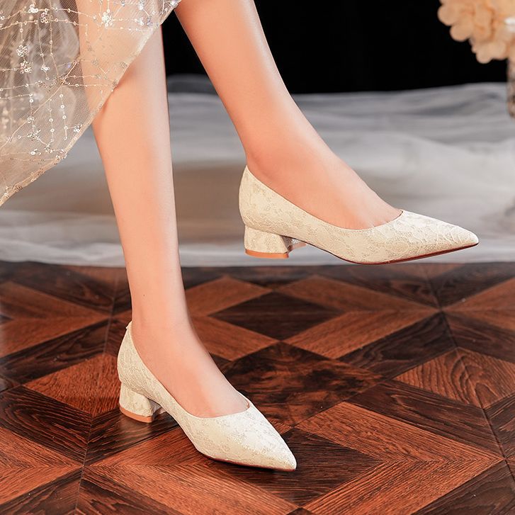 3333G Scarpe da donna con tacco basso, in raso, a punta, rosse, comode ed eleganti, per damigelle d'onore e feste_voghion.com