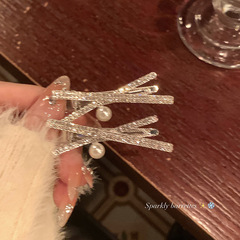 秋冬千金感真珠のヘアピンの女性のサイドの小さいクリップのアヒルの口は額の前髪を挟みます。